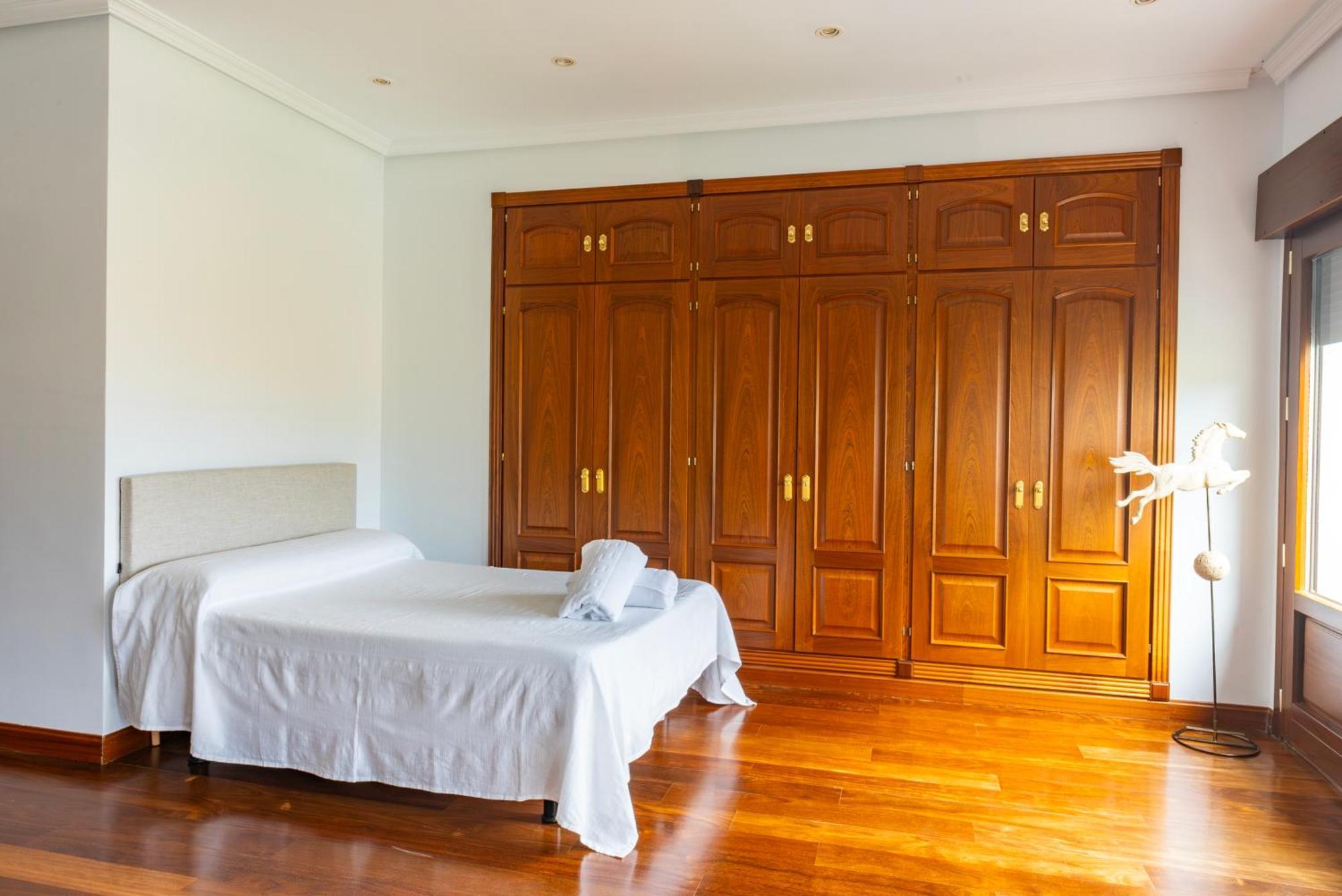 Willa Mansion Con Jacuzzi A 40 Grados, Gran Piscina Y Padel El Tiemblo Zewnętrze zdjęcie