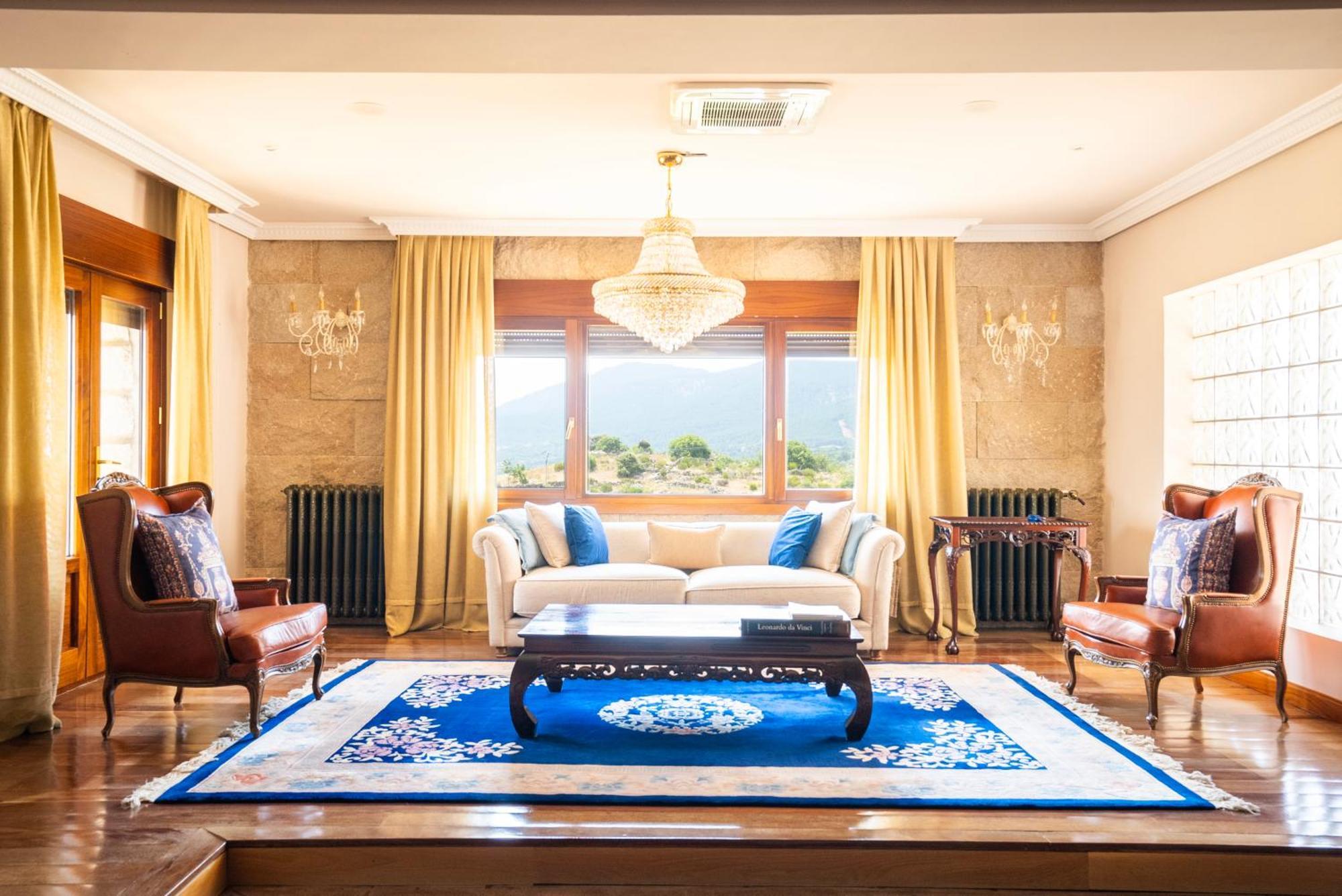 Willa Mansion Con Jacuzzi A 40 Grados, Gran Piscina Y Padel El Tiemblo Zewnętrze zdjęcie