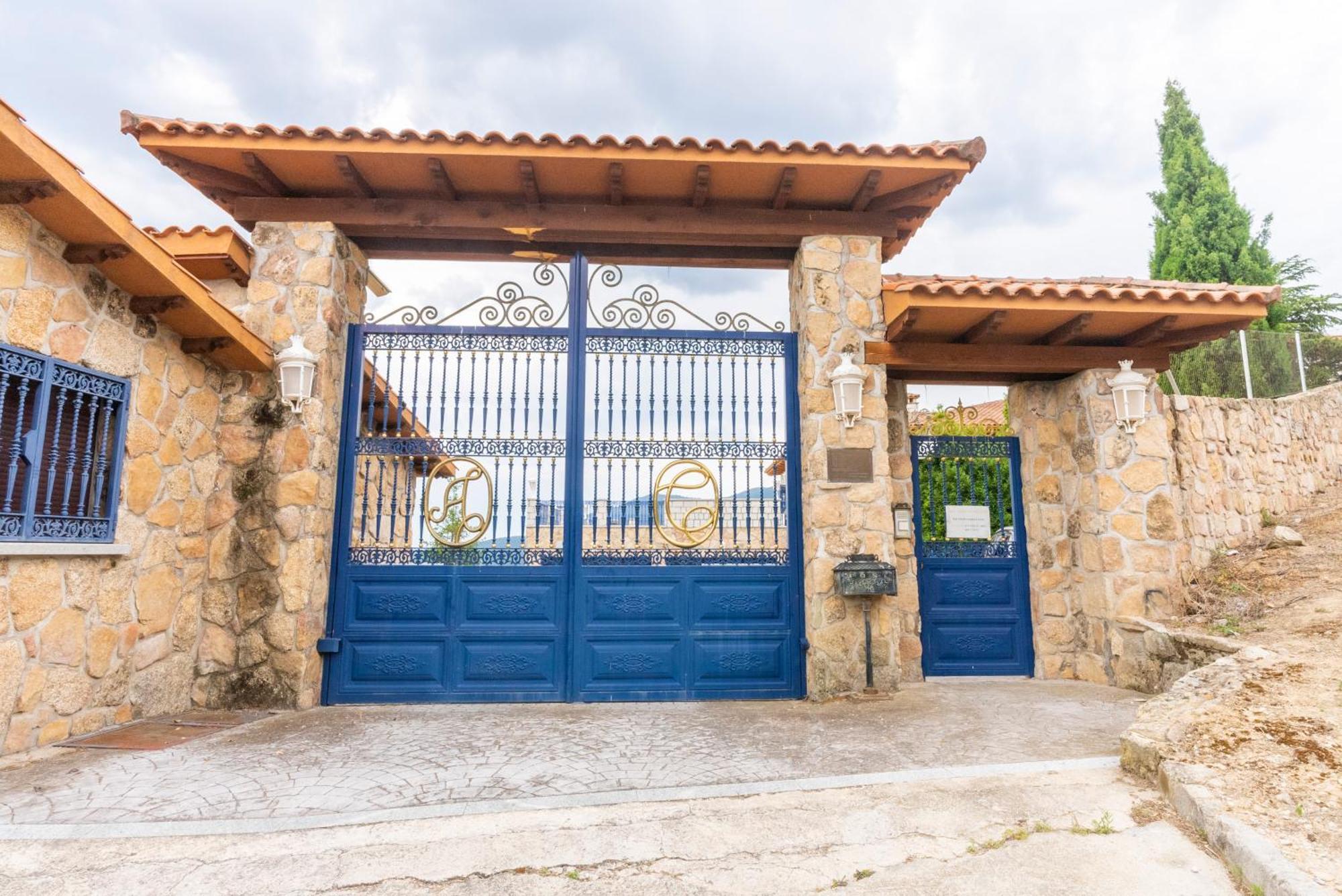 Willa Mansion Con Jacuzzi A 40 Grados, Gran Piscina Y Padel El Tiemblo Zewnętrze zdjęcie