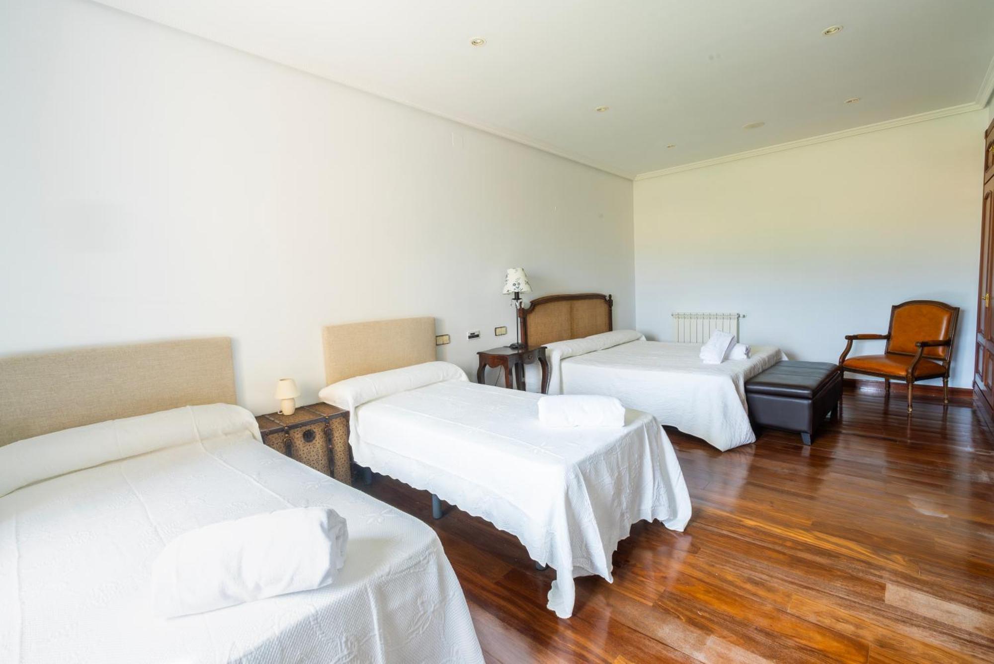 Willa Mansion Con Jacuzzi A 40 Grados, Gran Piscina Y Padel El Tiemblo Zewnętrze zdjęcie
