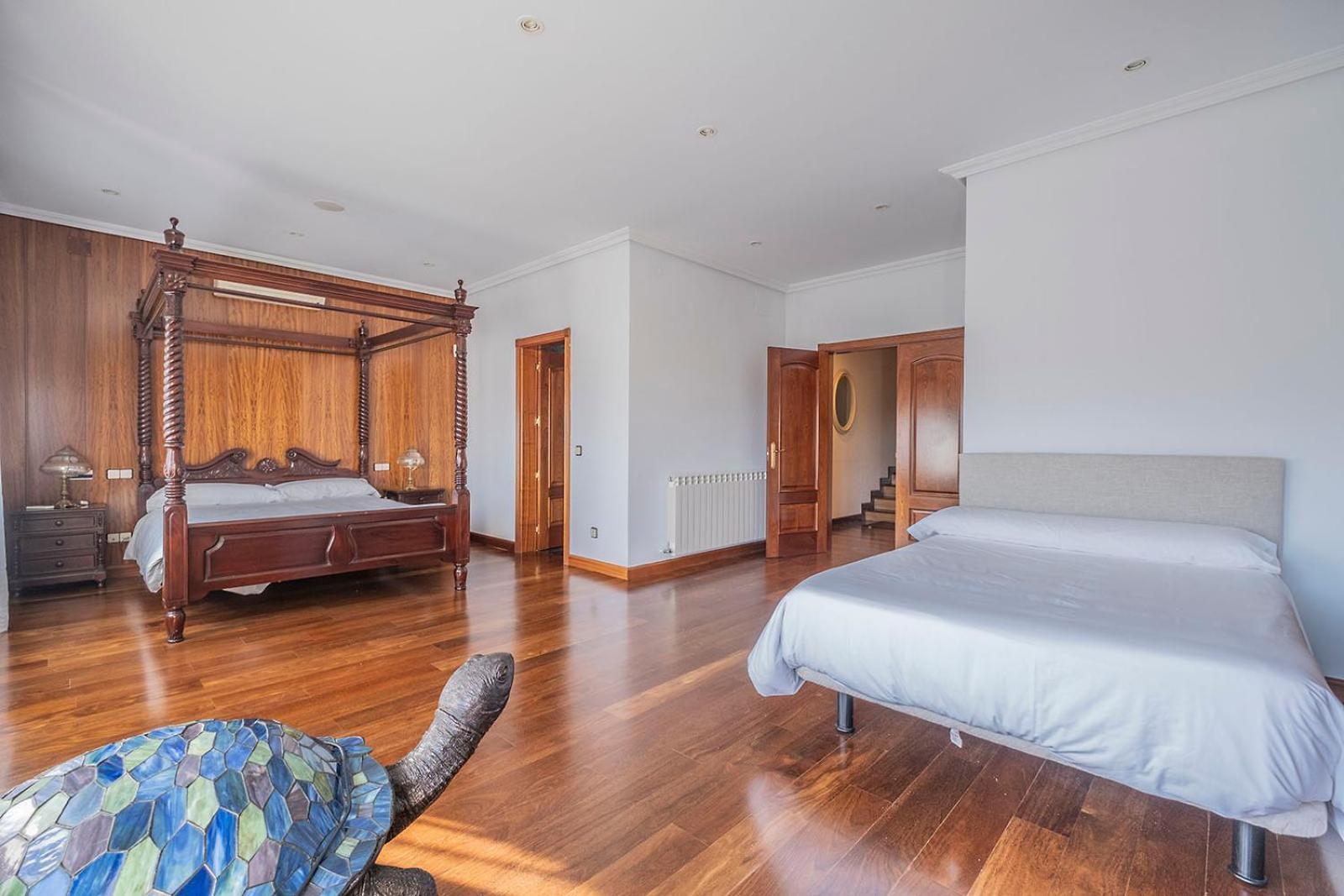 Willa Mansion Con Jacuzzi A 40 Grados, Gran Piscina Y Padel El Tiemblo Zewnętrze zdjęcie