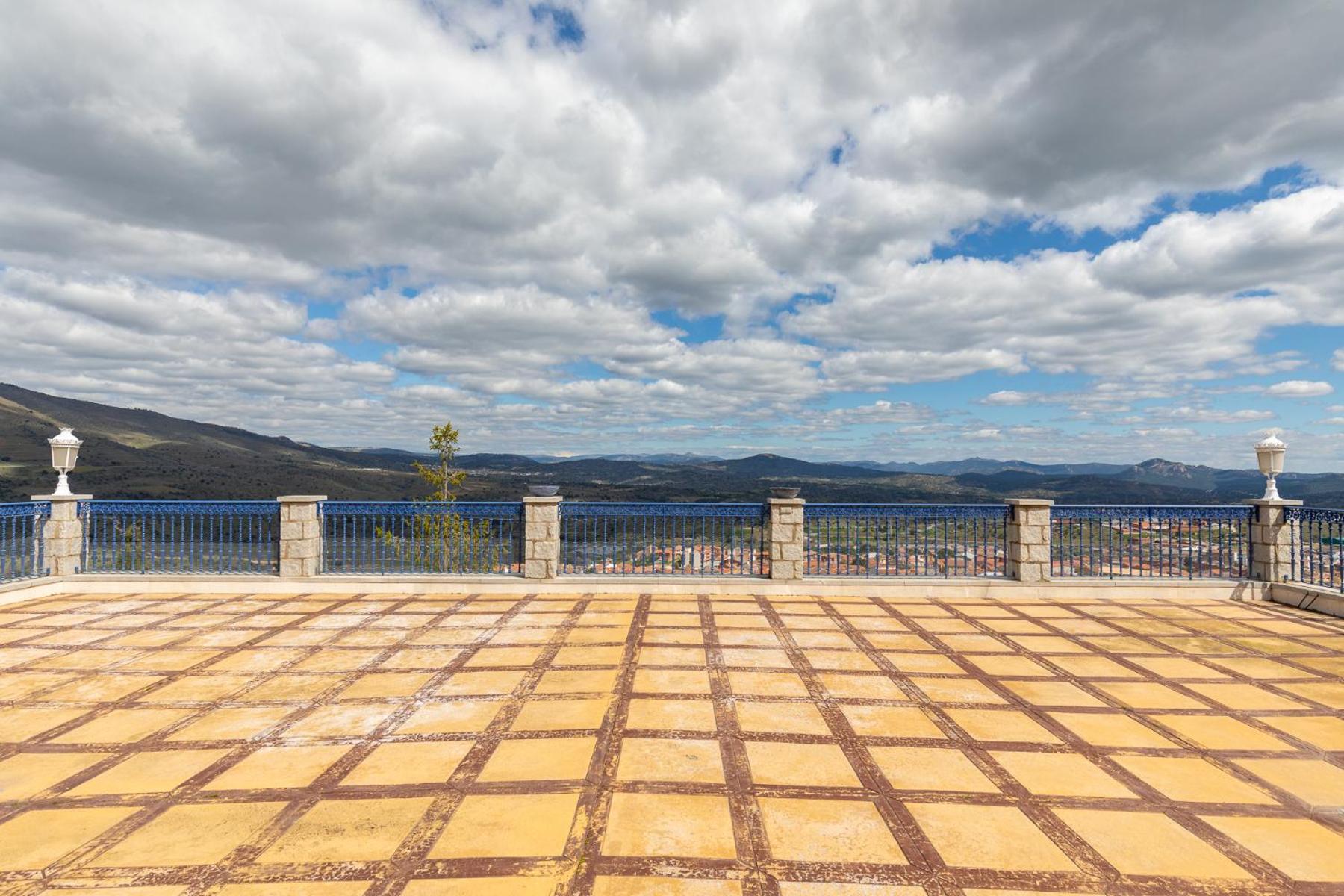 Willa Mansion Con Jacuzzi A 40 Grados, Gran Piscina Y Padel El Tiemblo Zewnętrze zdjęcie